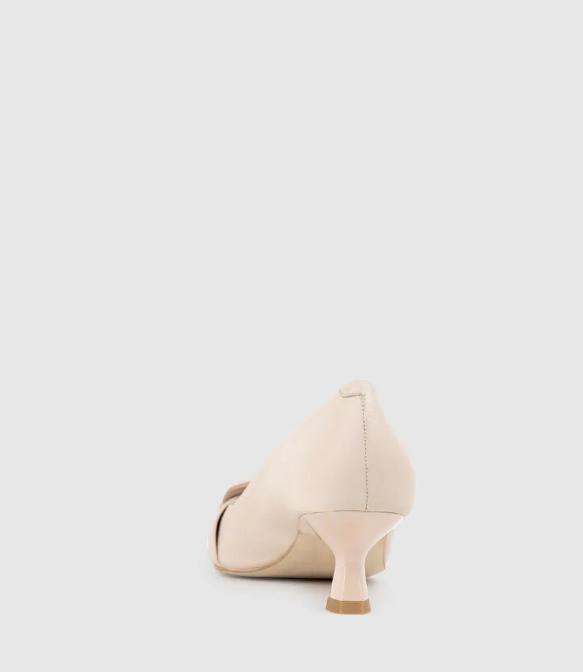 DESTRA60 Pointed Pump with Buckle in Nude